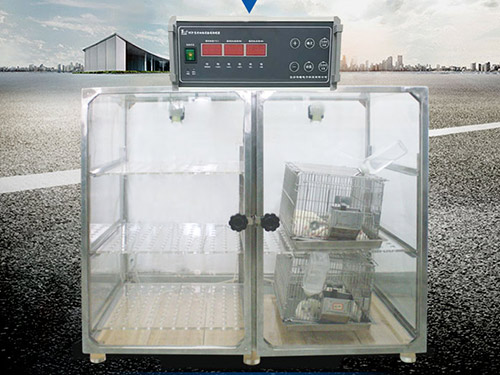 動物培養(yǎng)箱